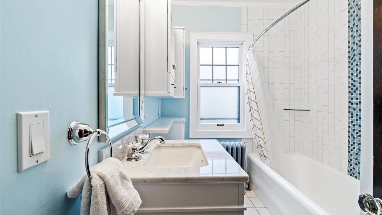 Photo of Bathroom in Lynnhurst