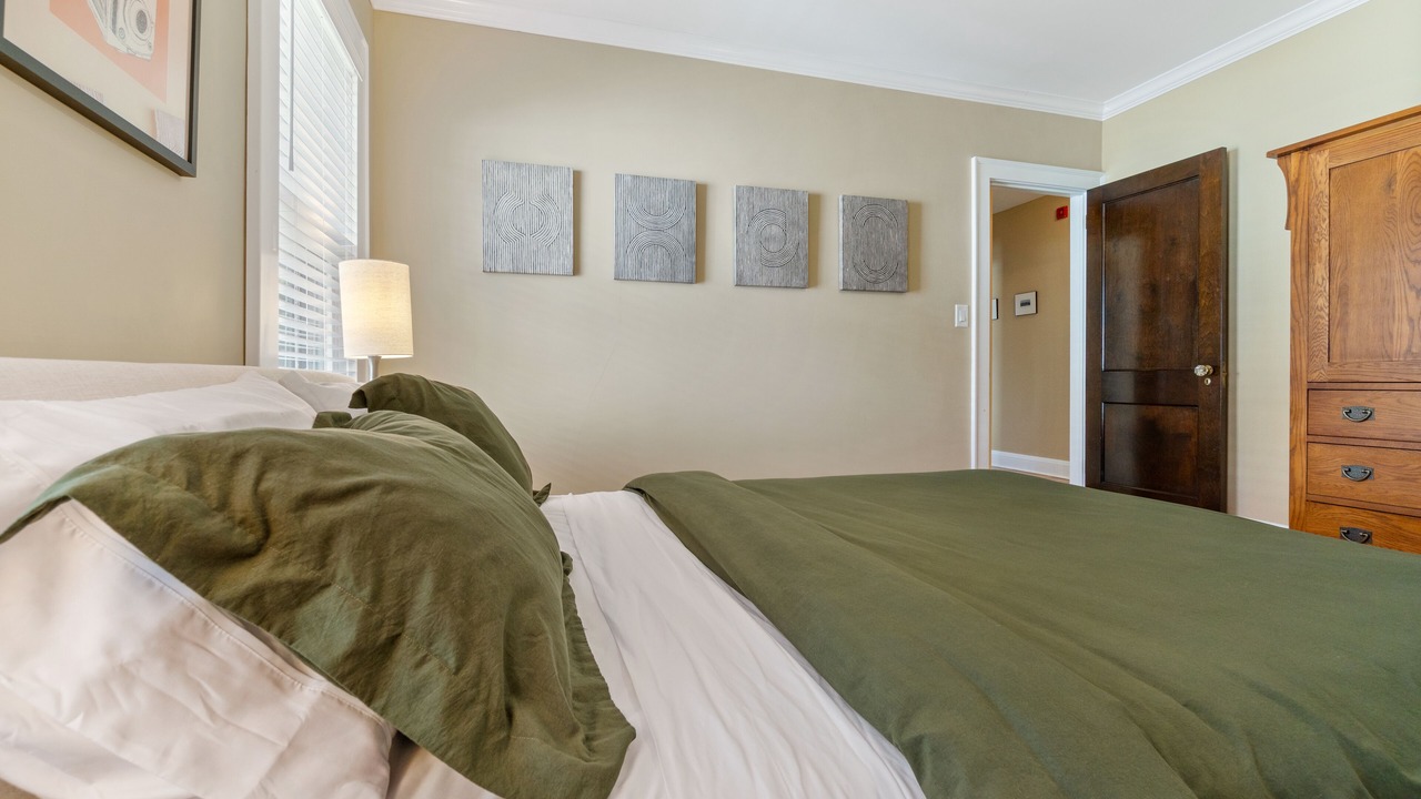 Photo of Bedroom in Lynnhurst
