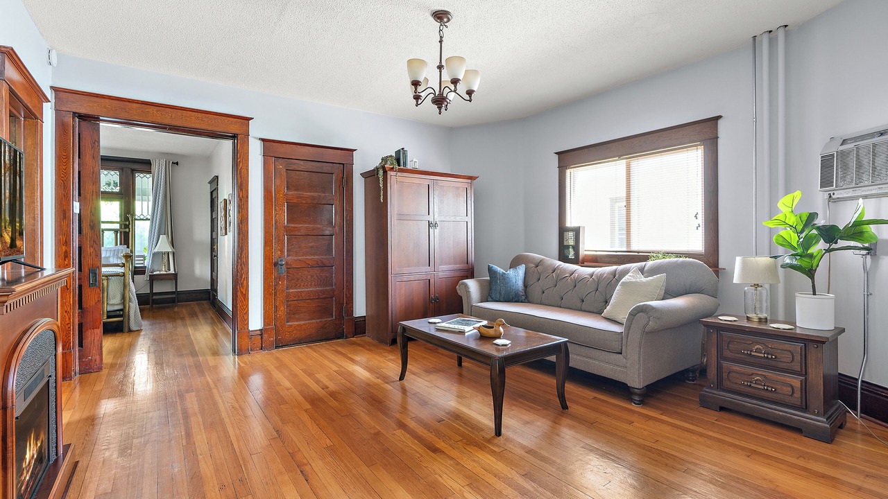Photo of Livingroom in West Seventh