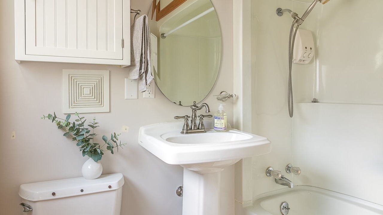 Photo of Bathroom in West Seventh