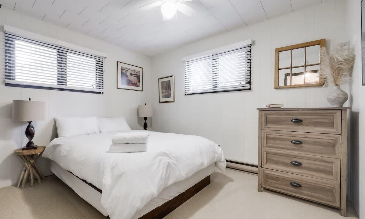 Photo of Bedroom in Lyndhurst