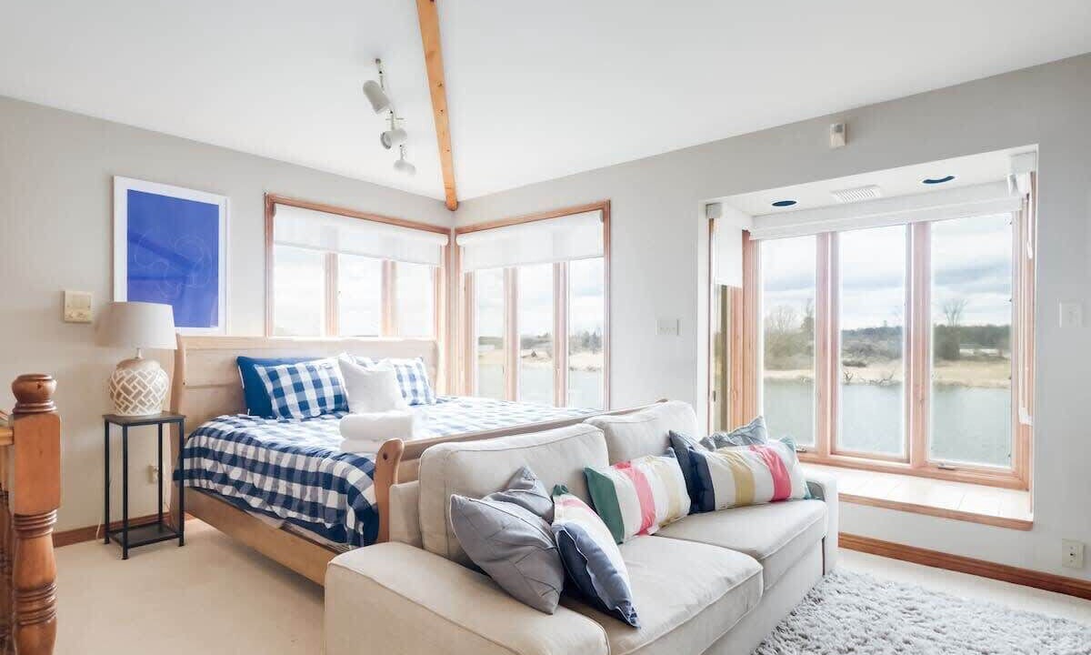 Photo of Bedroom in Lyndhurst