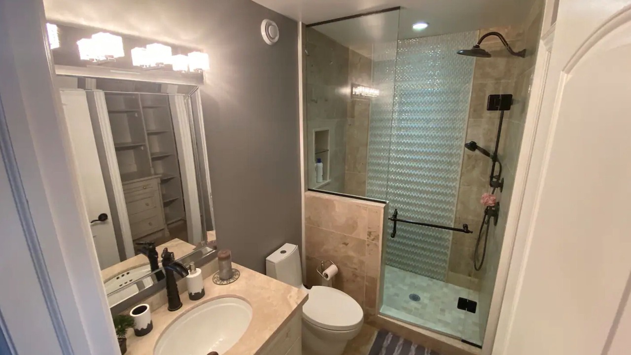 Photo of Bathroom in Essa