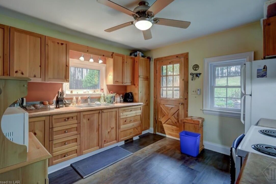 Photo of Kitchen in Algonquin Highlands