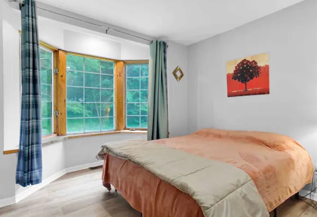 Photo of Bedroom in Bracebridge
