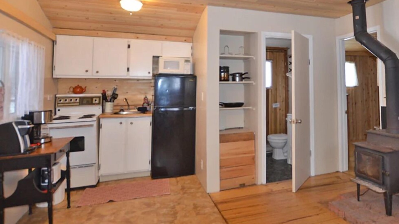Photo of Kitchen in Papineau-Cameron