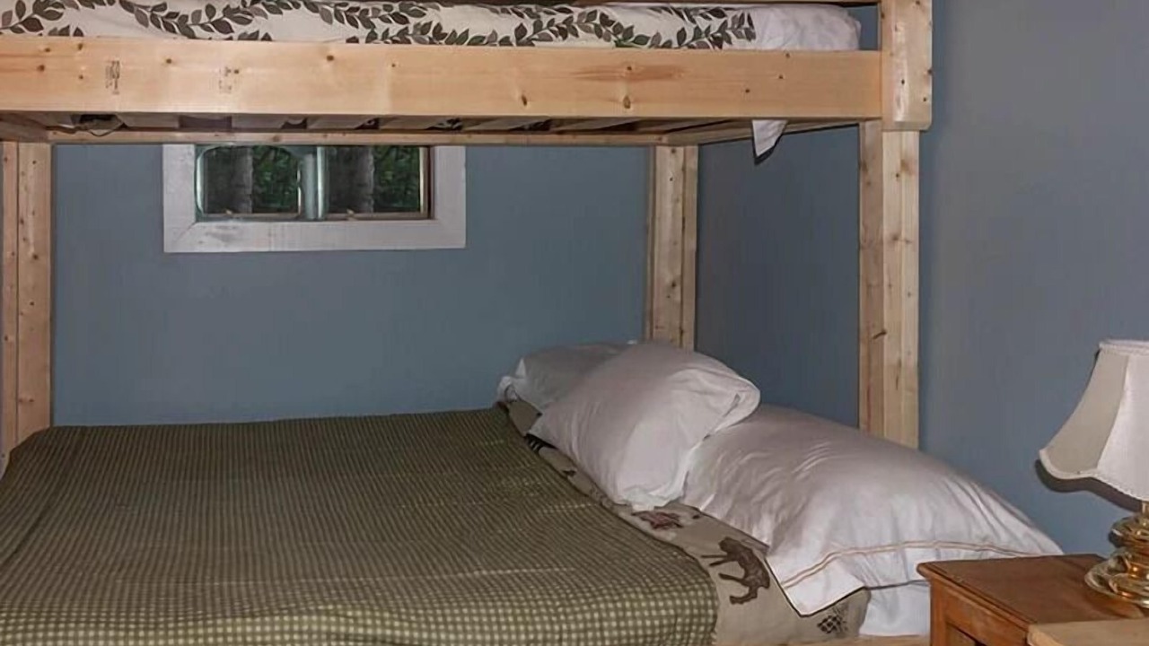Photo of Bedroom in Papineau-Cameron