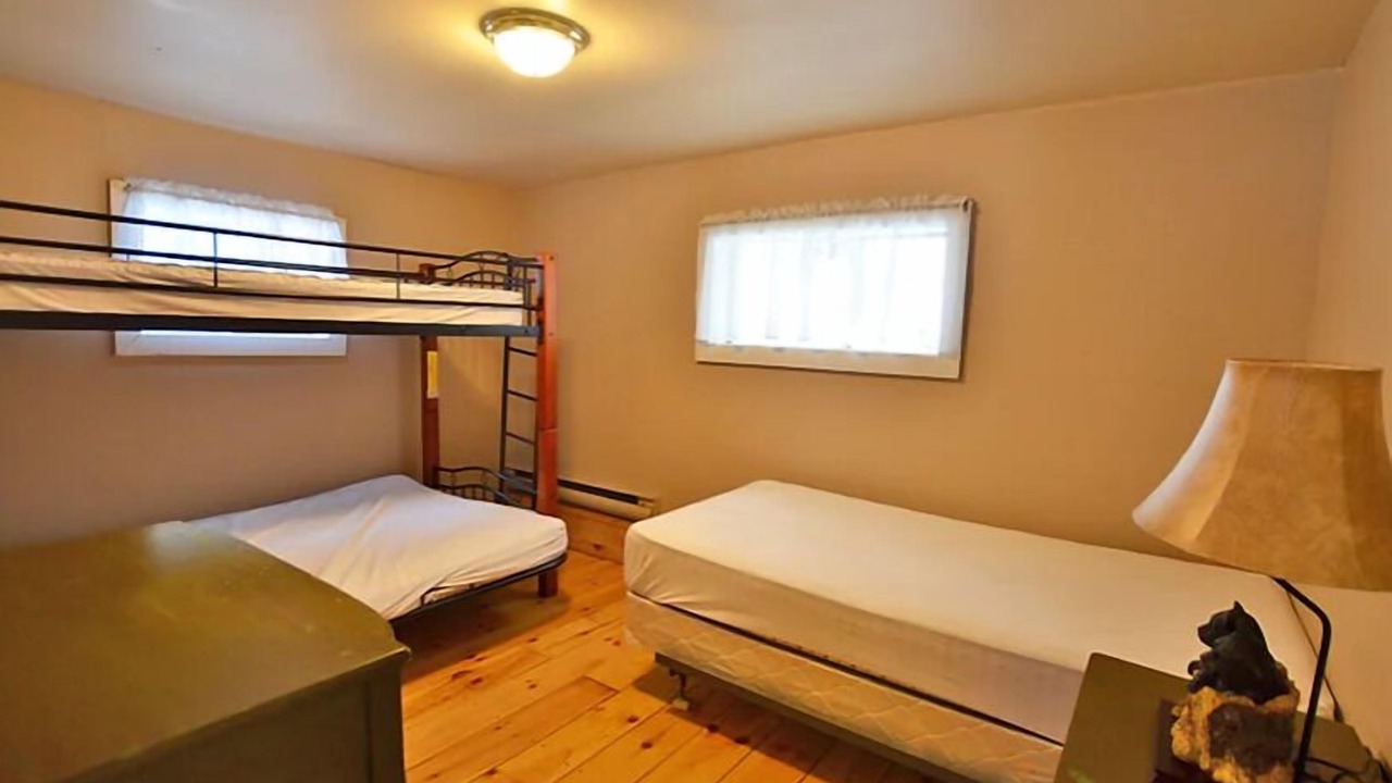 Photo of Bedroom in Papineau-Cameron