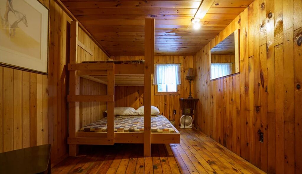 Photo of Bedroom in Papineau-Cameron