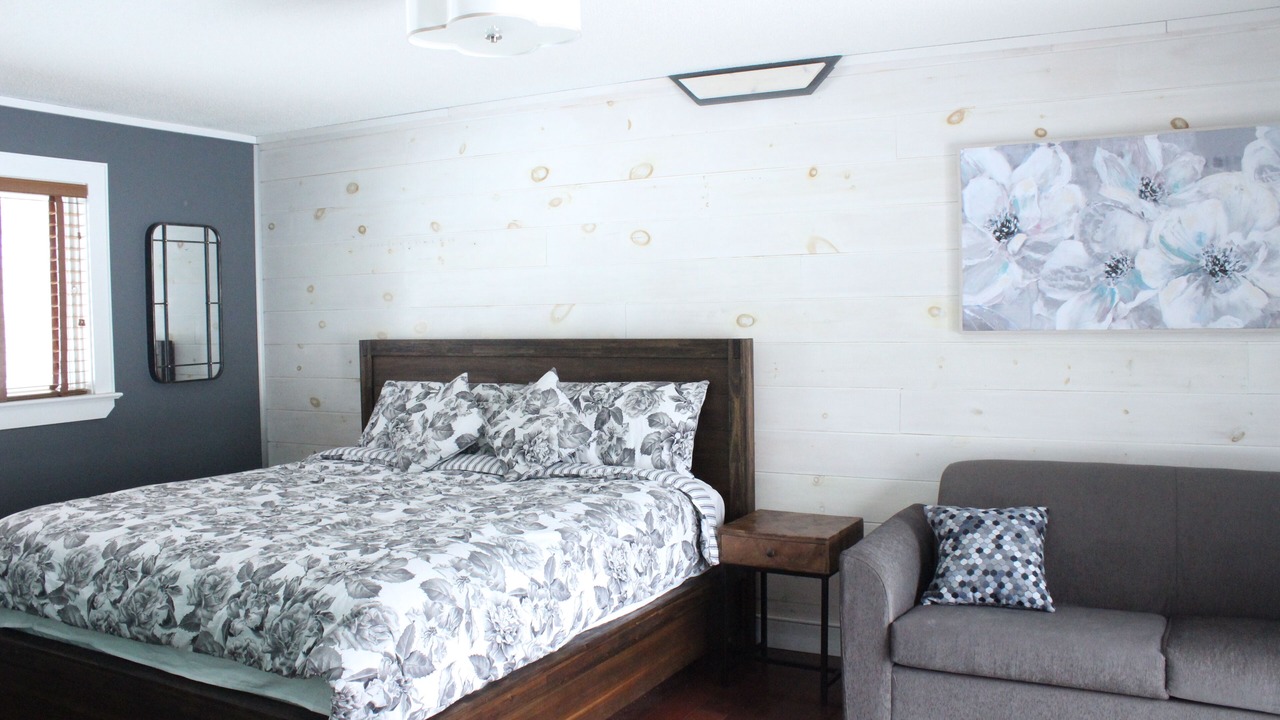 Photo of Bedroom in Lake of Bays