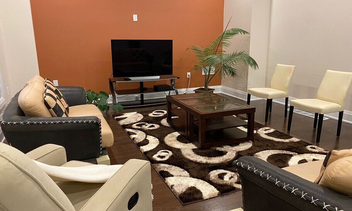 Photo of Livingroom in Pickering