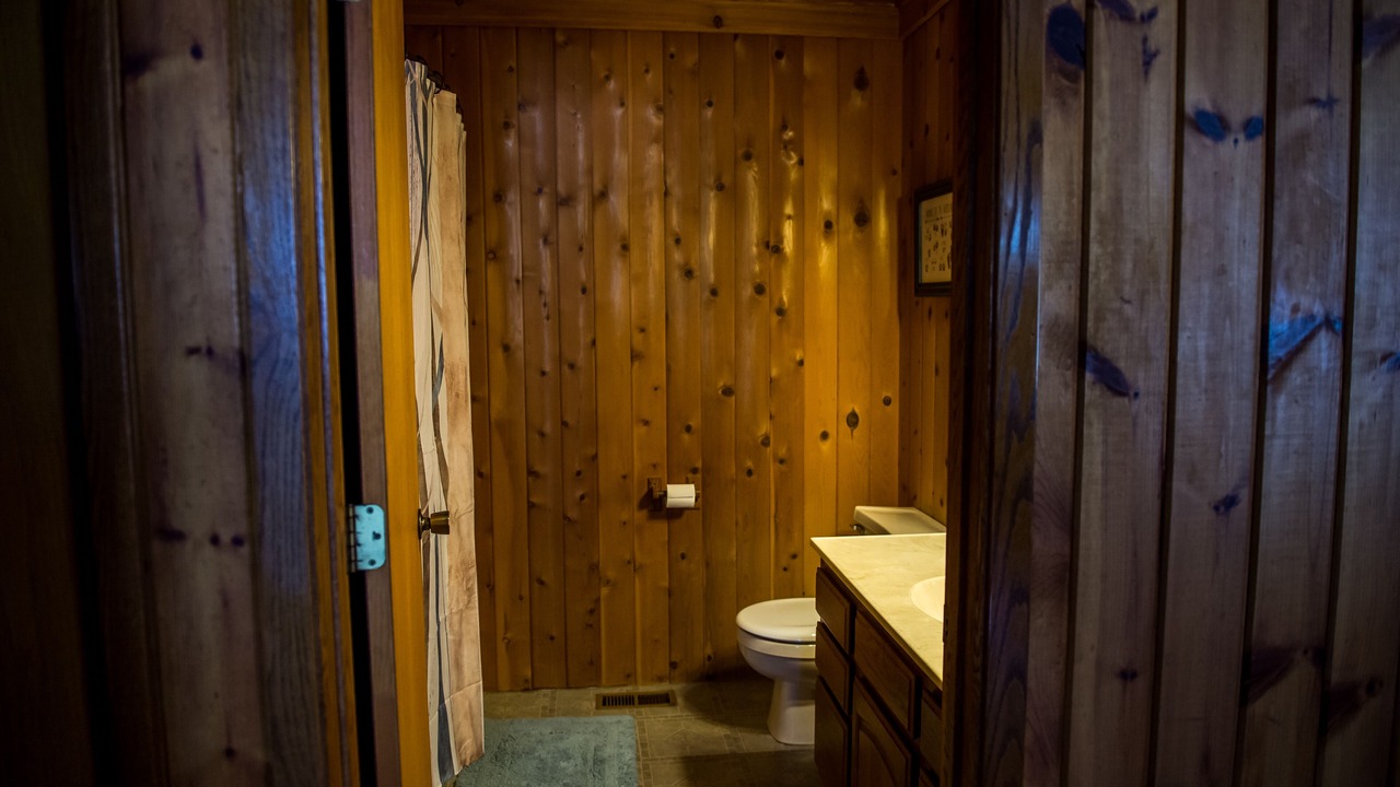 Photo of Bathroom in Orr