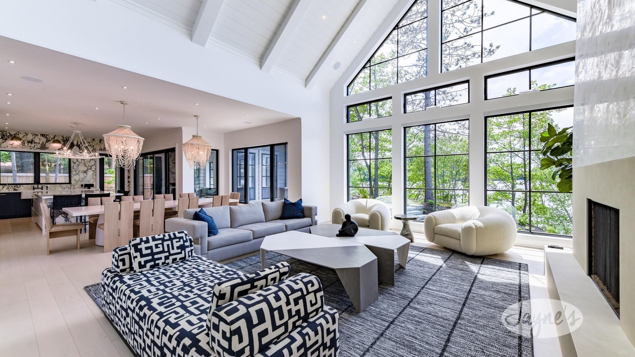 Photo of Livingroom in Algonquin Highlands