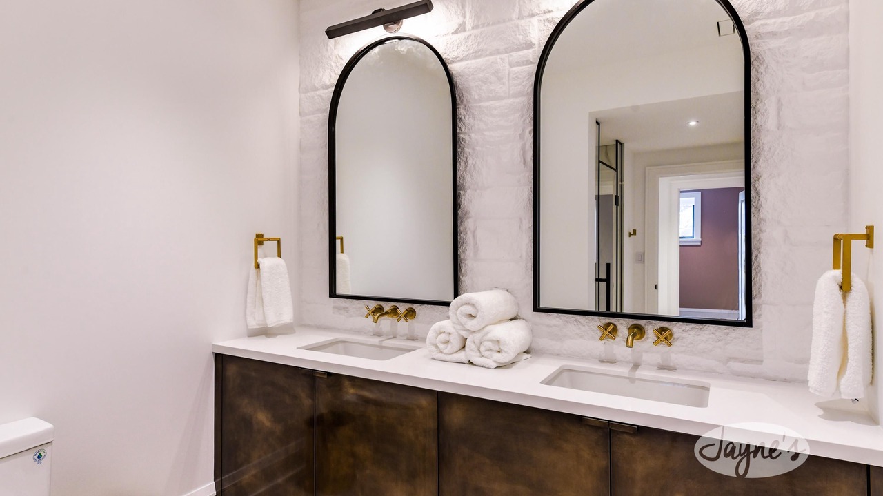 Photo of Bathroom in Algonquin Highlands