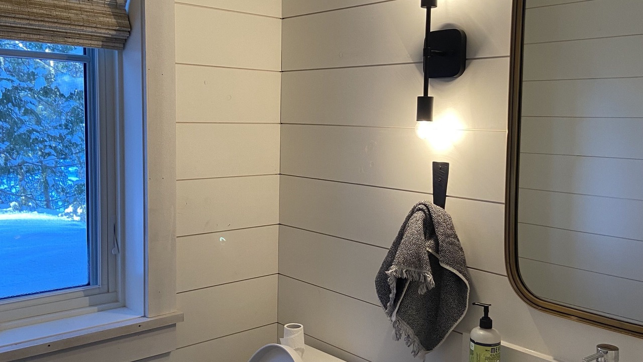 Photo of Bedroom in Baysville