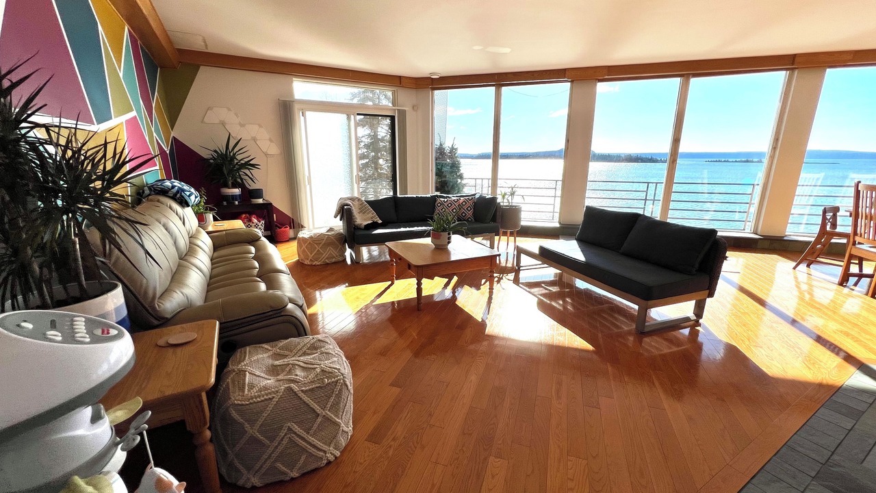 Photo of Livingroom in Shuniah