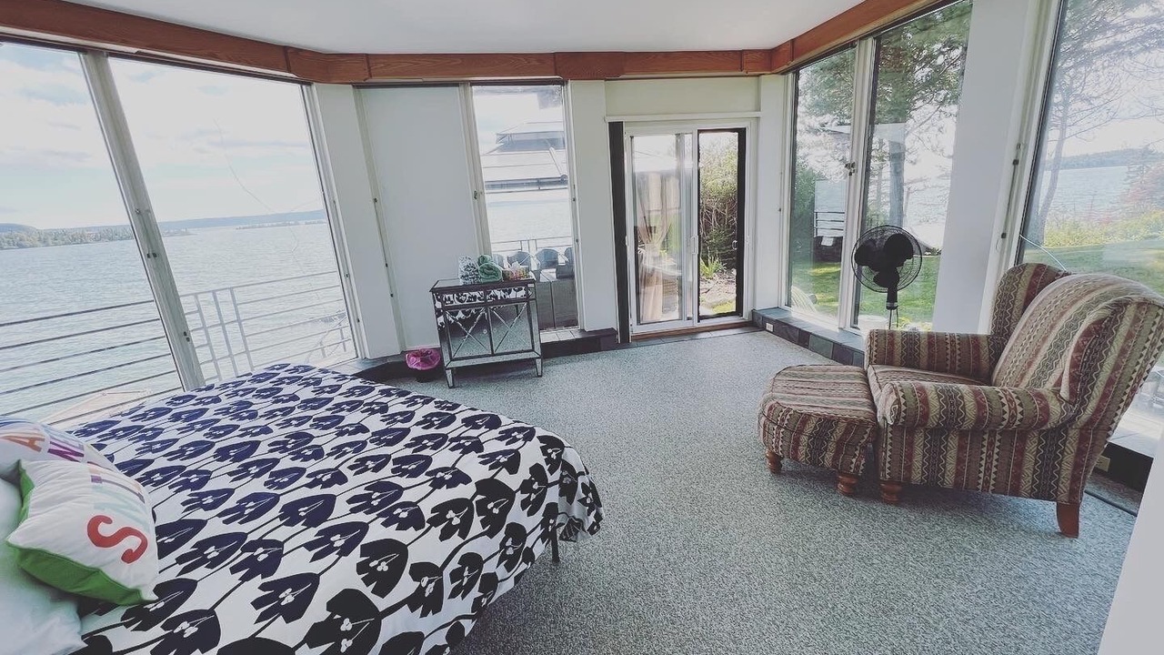 Photo of Bedroom in Shuniah