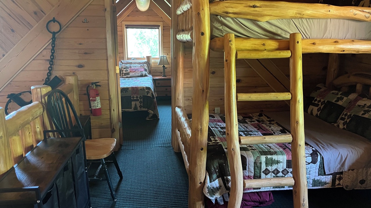 Photo of Bedroom in Crane Lake