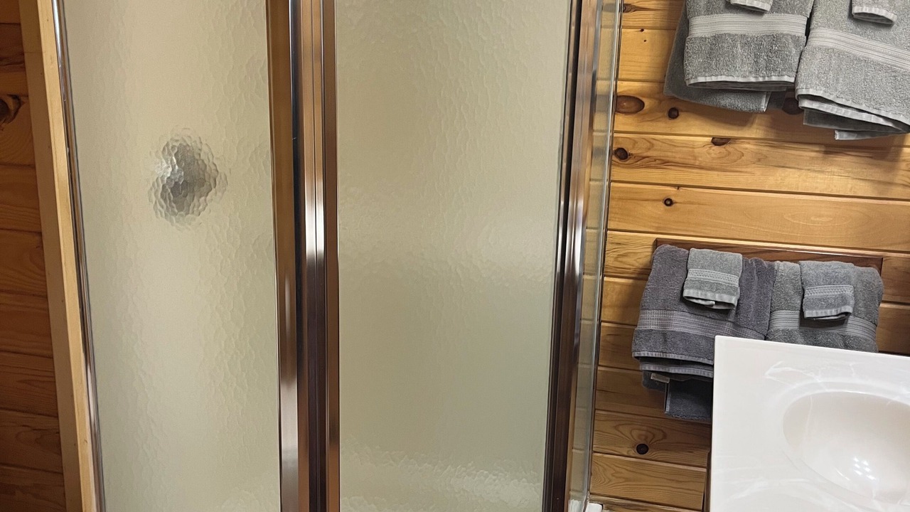 Photo of Bathroom in Crane Lake