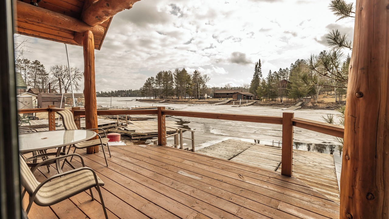 Photo of Patio Balcony in Crane Lake