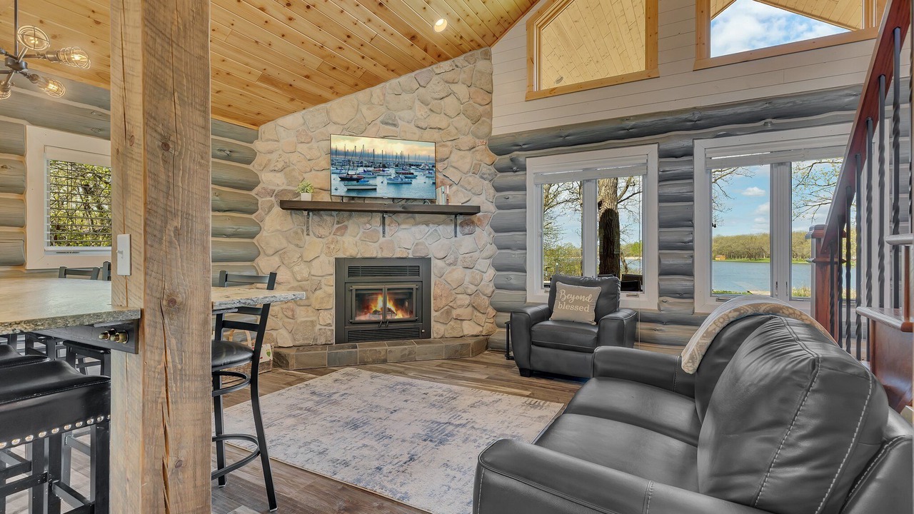 Photo of Livingroom in Ottertail