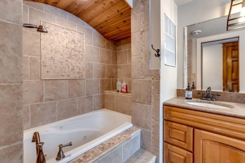 Photo of Bathroom in Navarre