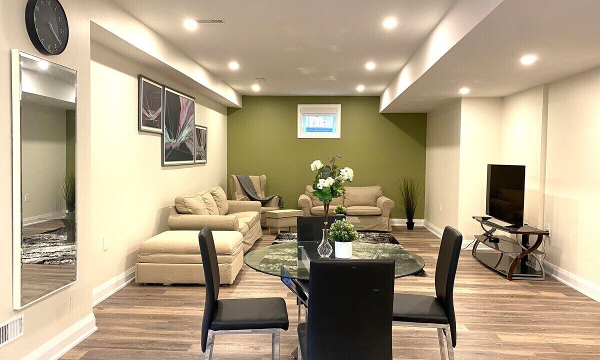 Photo of Livingroom in Pickering