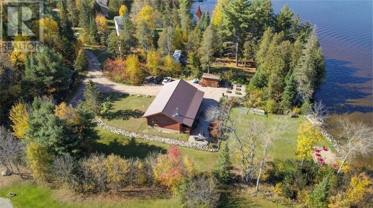 Photo of Outdoor in Golden Lake
