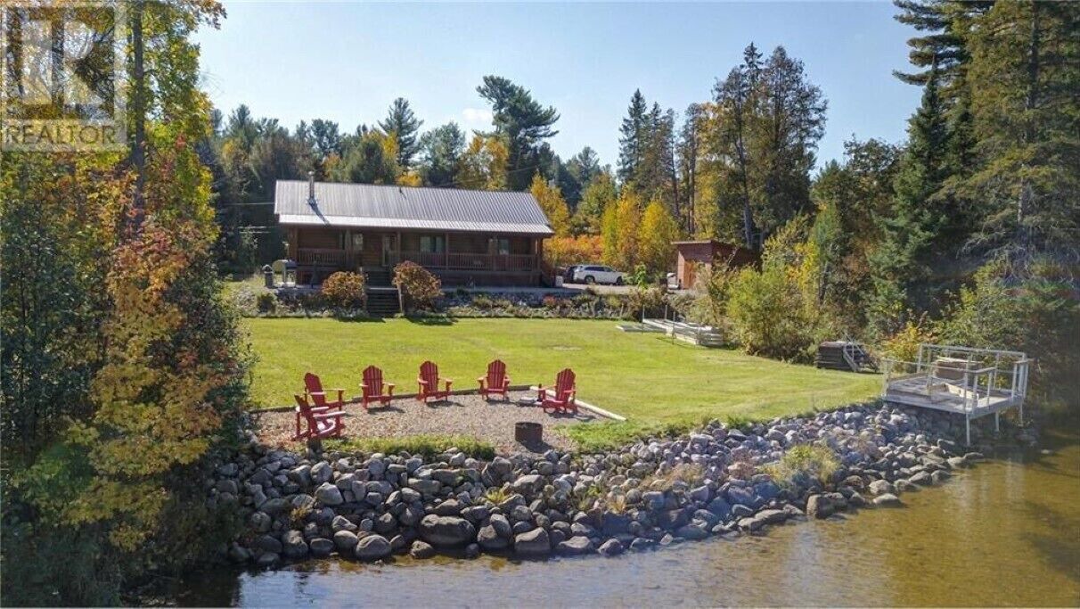 Photo of Outdoor in Golden Lake