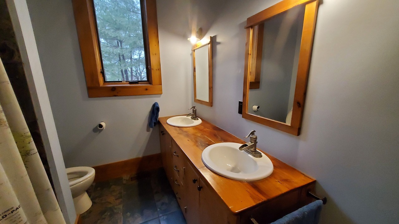 Photo of Bathroom in Gravenhurst
