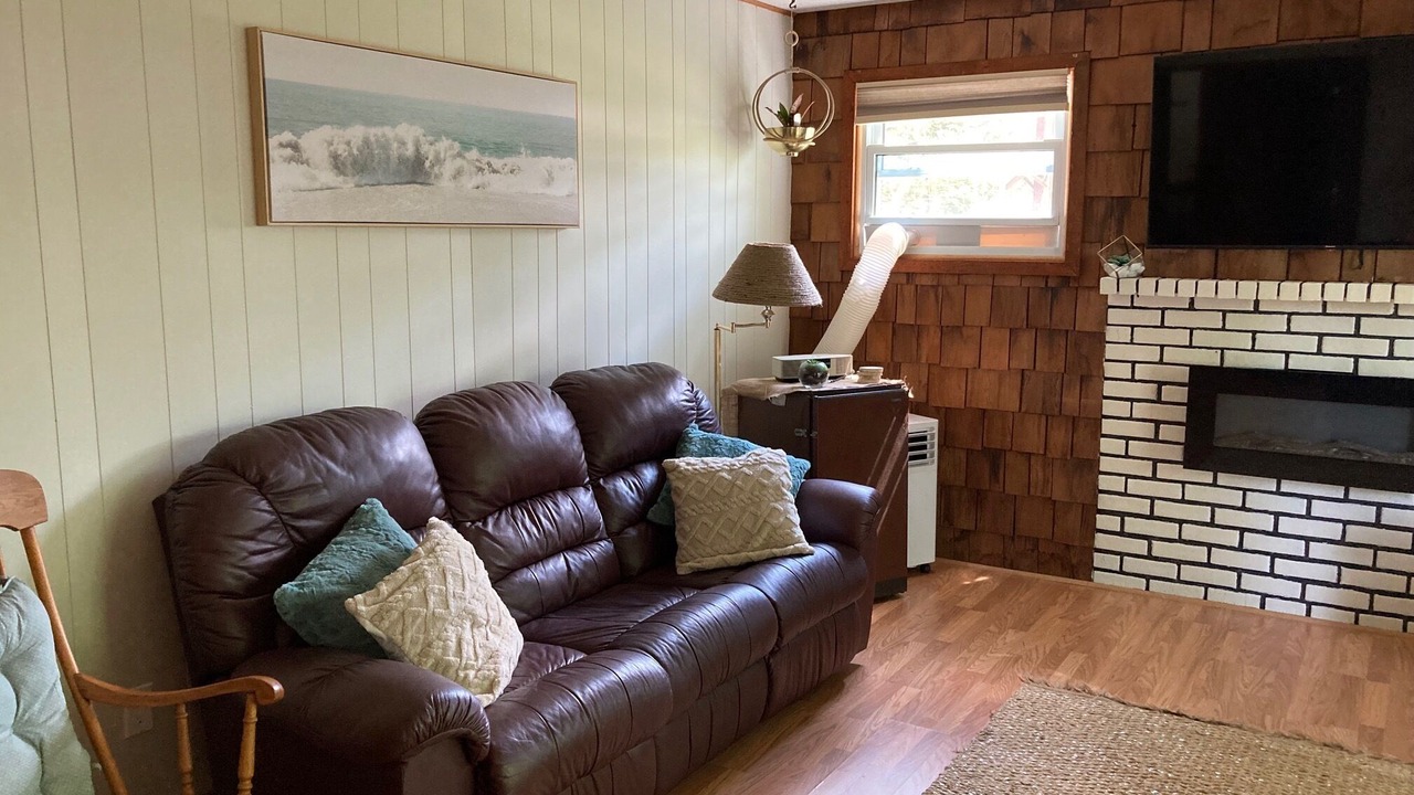 Photo of Livingroom in South Huron
