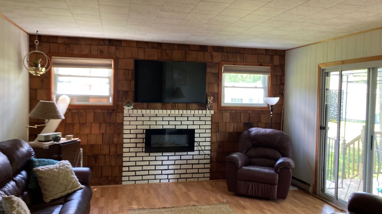 Photo of Livingroom in South Huron