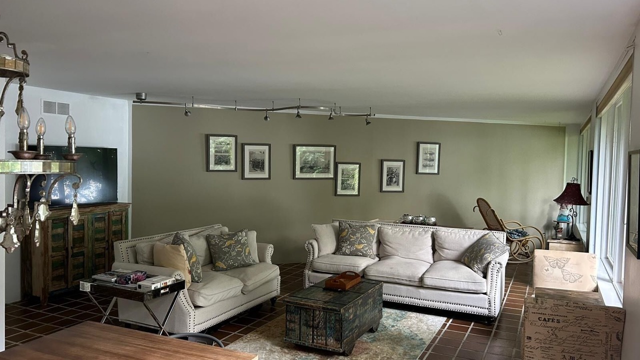 Photo of Livingroom in Richmond Hill