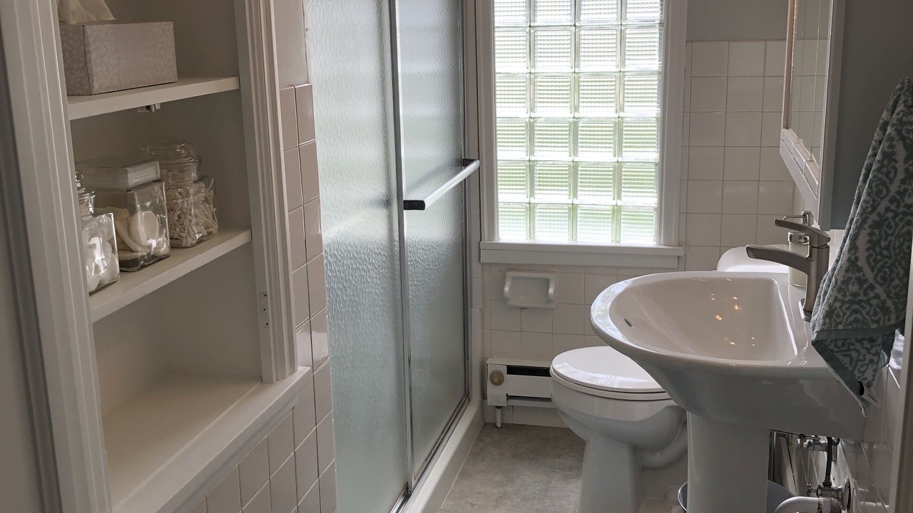 Photo of Bathroom in Glenwood