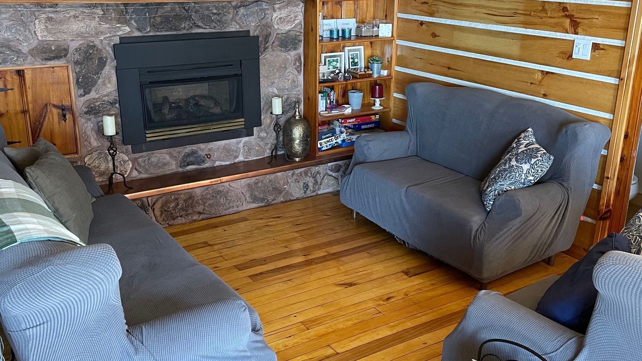 Photo of Livingroom in Havelock-Belmont-Methuen