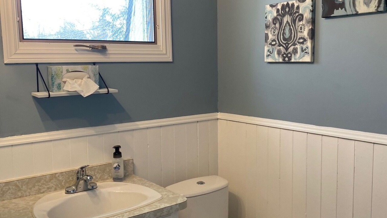 Photo of Bathroom in Havelock-Belmont-Methuen