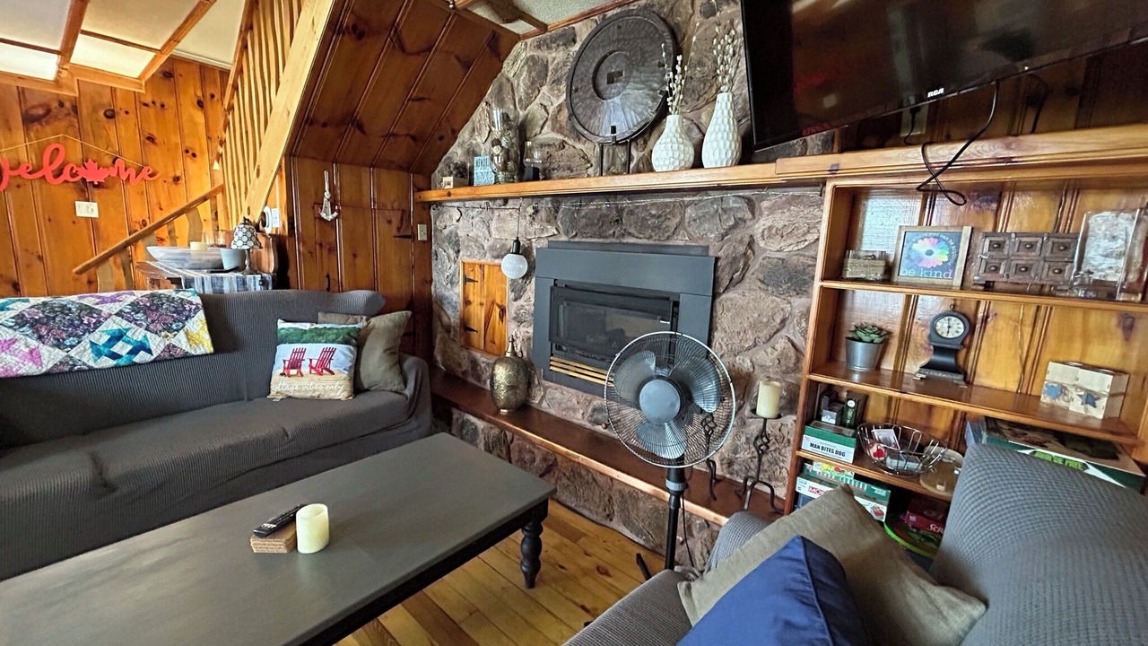 Photo of Livingroom in Havelock-Belmont-Methuen