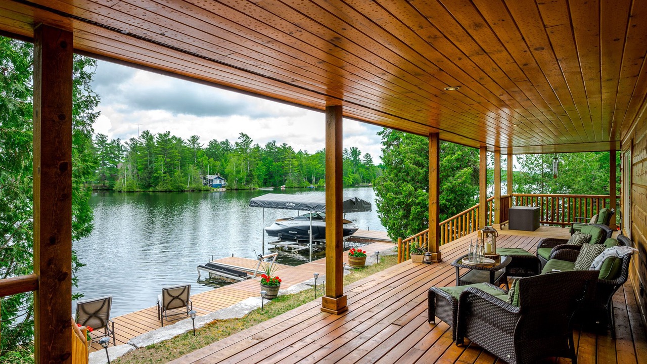 Photo of Patio Balcony in Trent Lakes