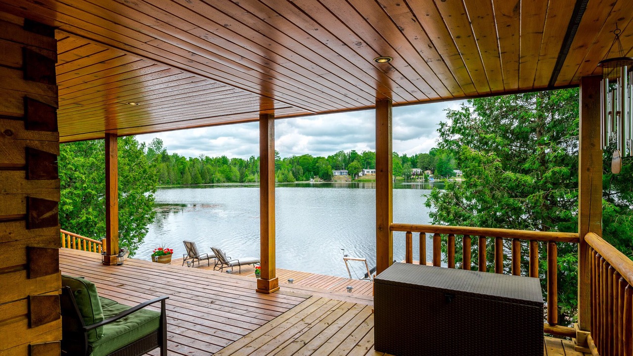 Photo of Patio Balcony in Trent Lakes