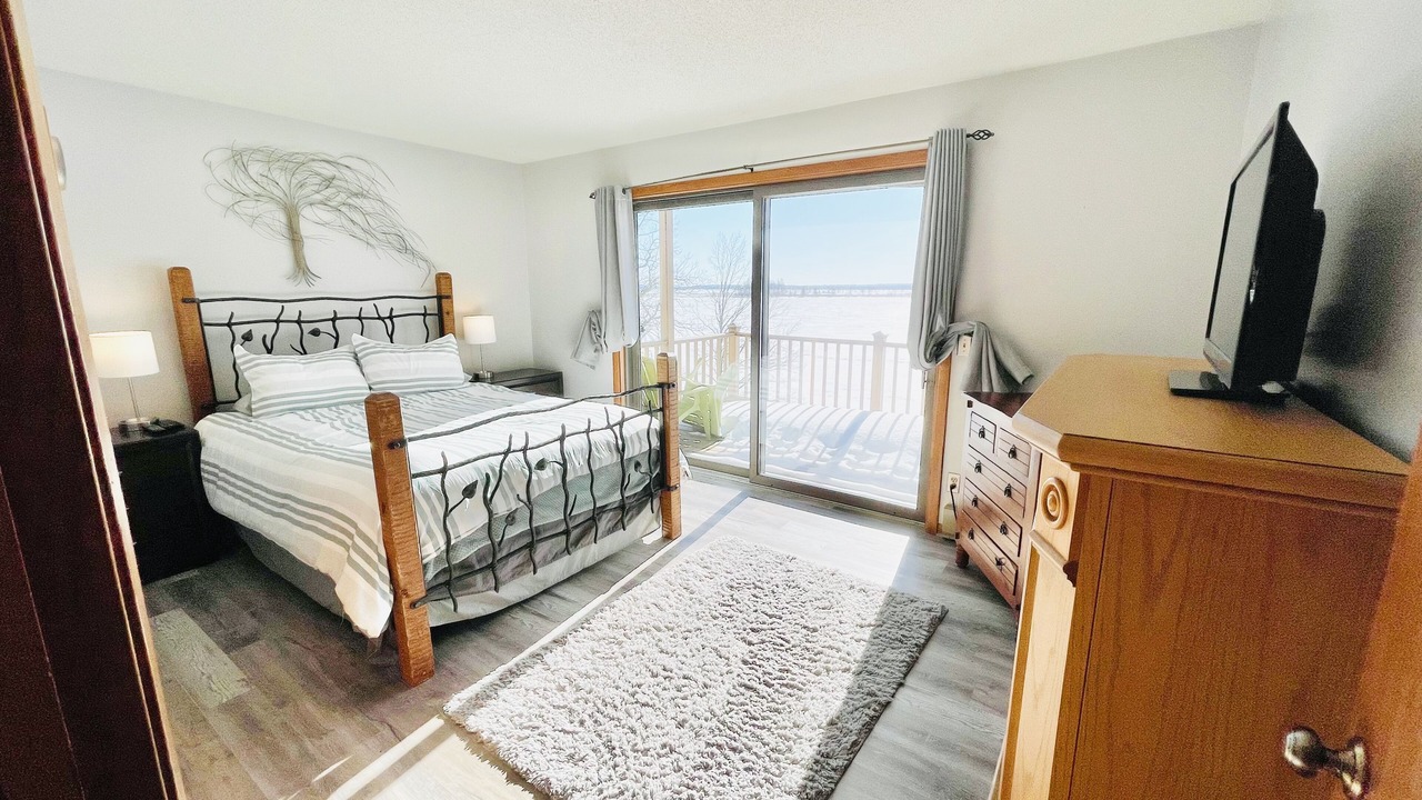 Photo of Bedroom in Walker