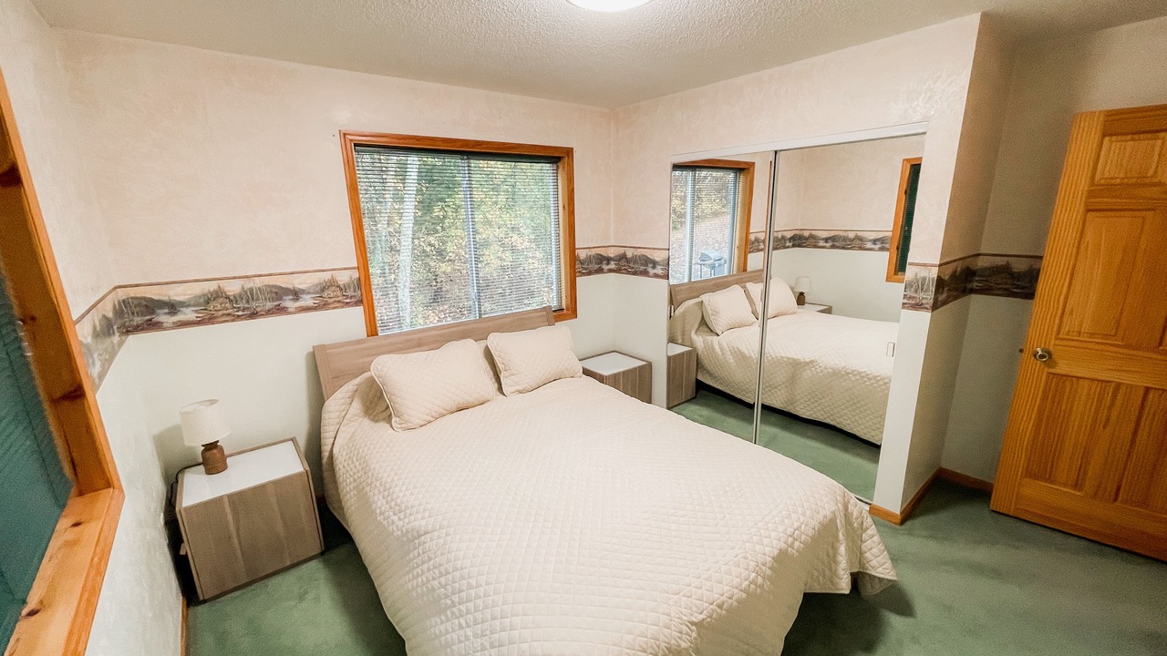Photo of Bedroom in Akeley