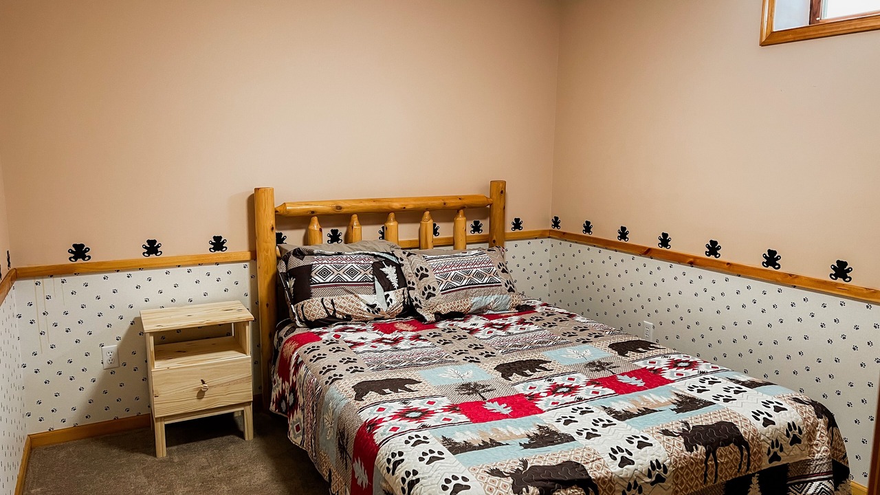 Photo of Bedroom in Akeley