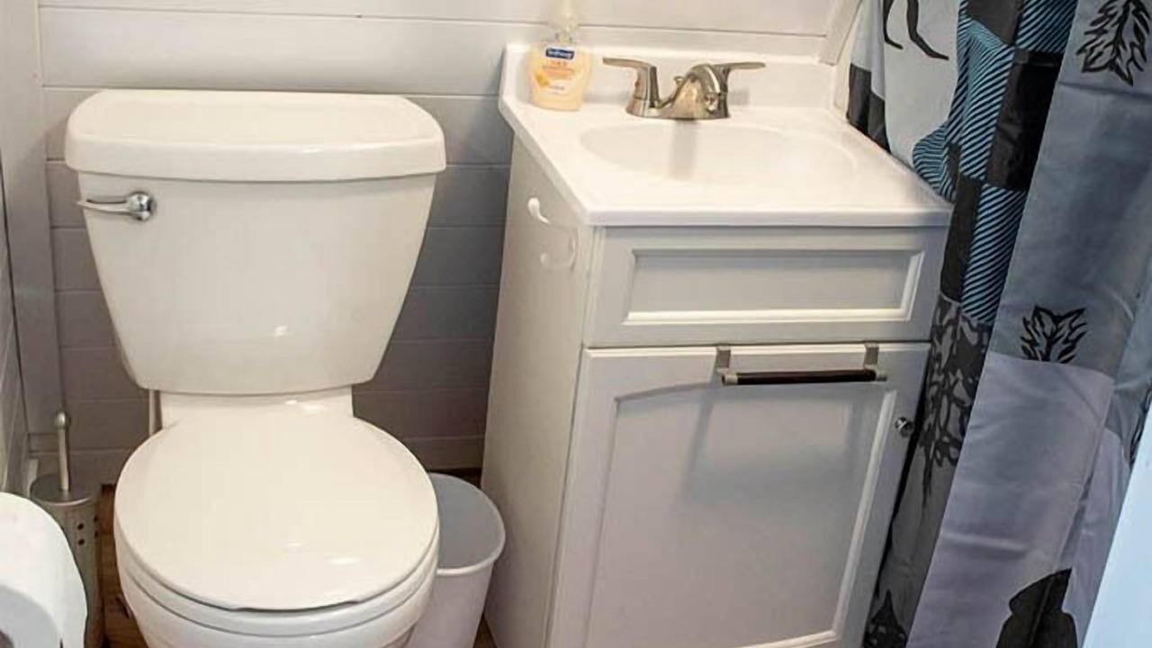 Photo of Bathroom in Alexandria