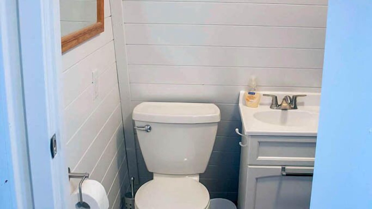 Photo of Bathroom in Alexandria