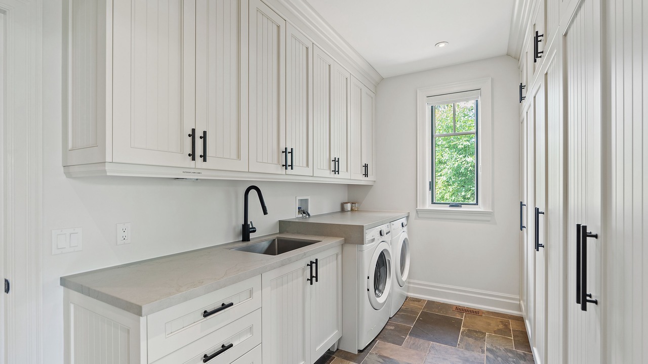 Photo of Bedroom in Lake of Bays