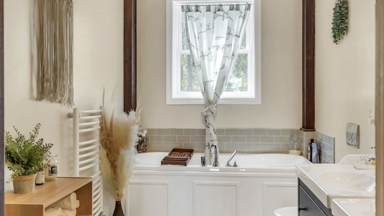 Photo of Bathroom in Killaloe