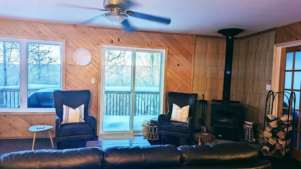 Photo of Livingroom in Eagle Lake