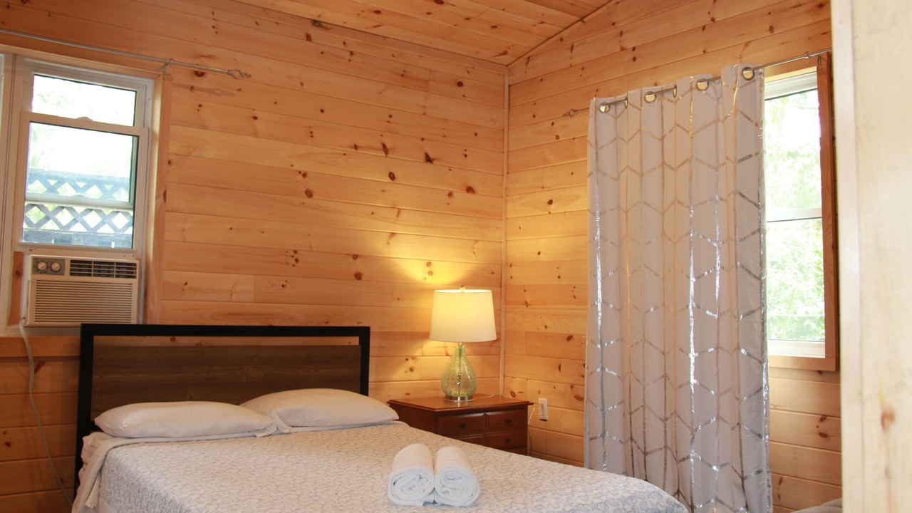 Photo of Bedroom in Lambton Shores