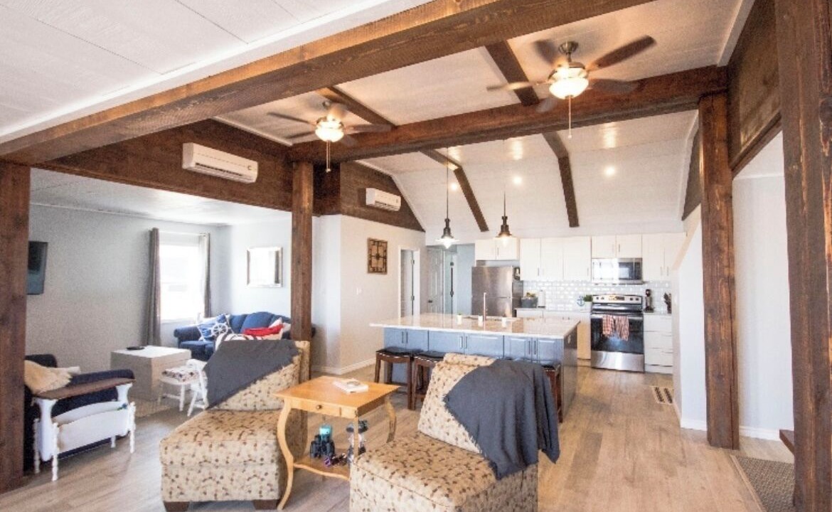 Photo of Livingroom in Long Point