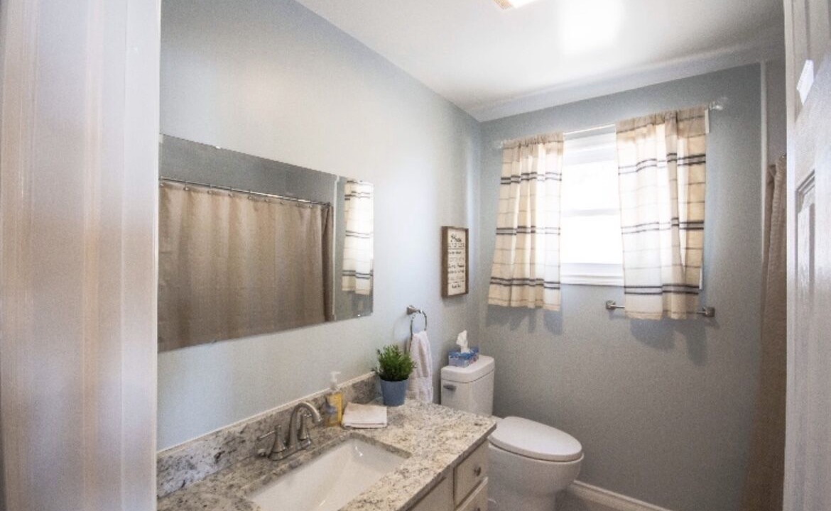Photo of Bathroom in Long Point